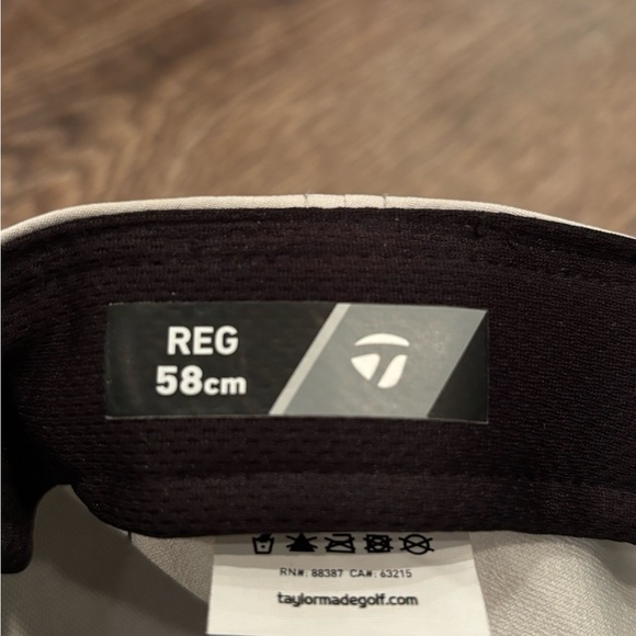 Taylormade hat - Picture 4 of 4